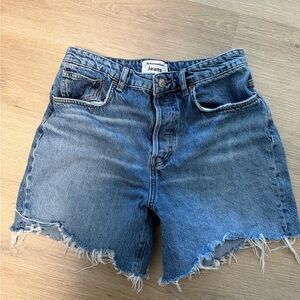 Reformation Jeans raye mid rise relaxed Denim Shorts in Denver wash size 28